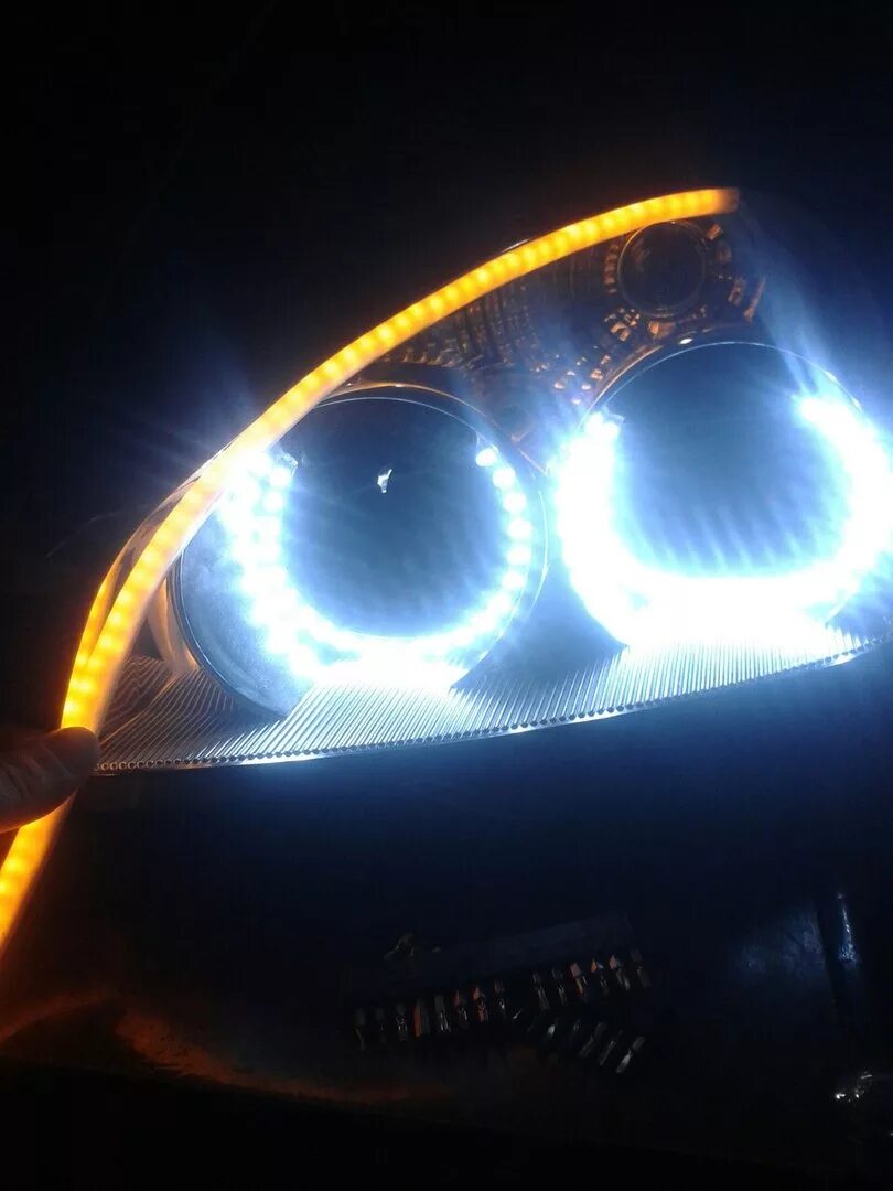 Приора 2 ангельские глазки. Mazda 6 gg ангельские глазки. Приора фары ангельские глазки. Приора фары ангельские глазки. Ангельские глазки приора.