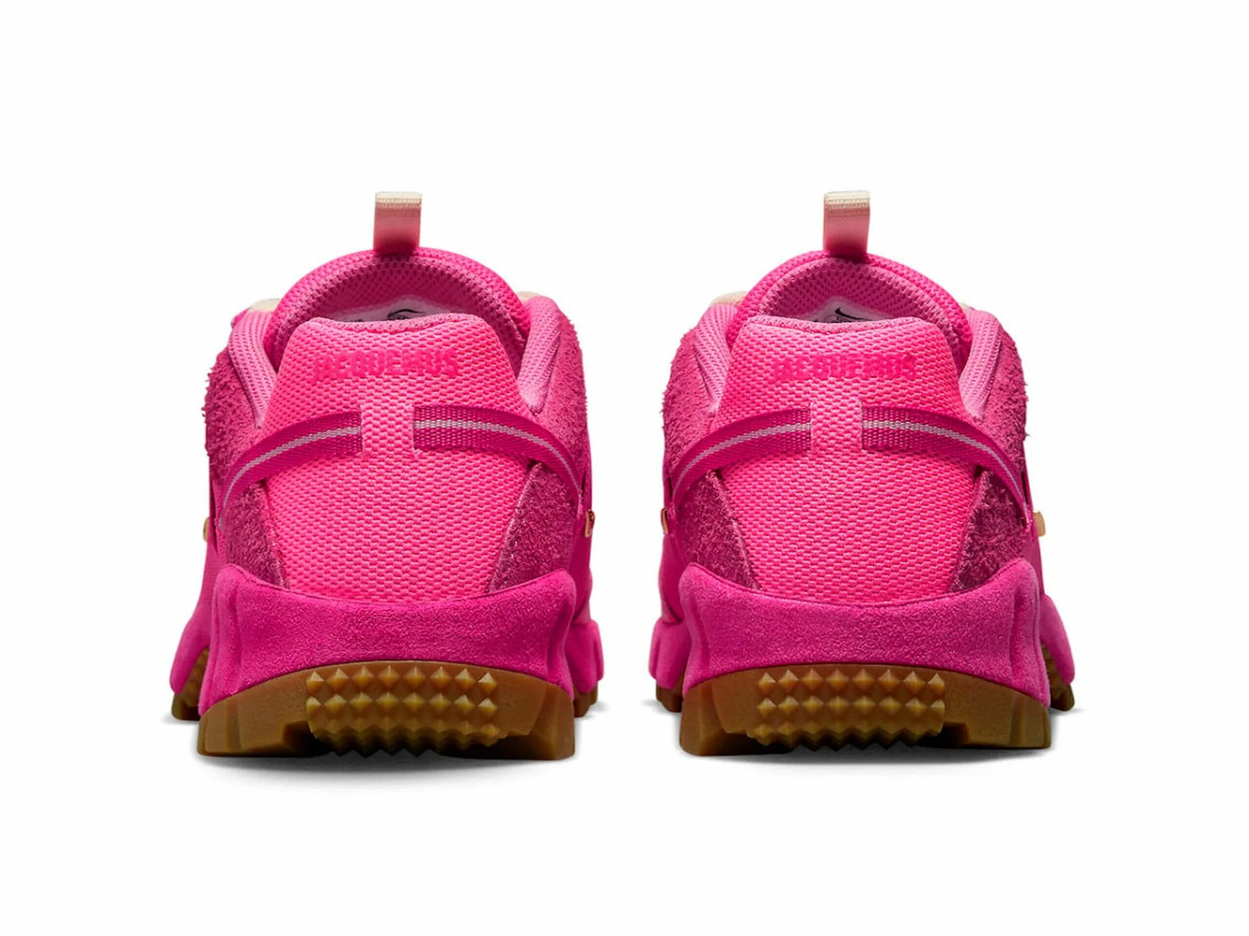 Nike jacquemus air humara кроссовки. Nike jacquemus. Jacquemus обувь x nike. Ai nikke. Nike jacquemus.