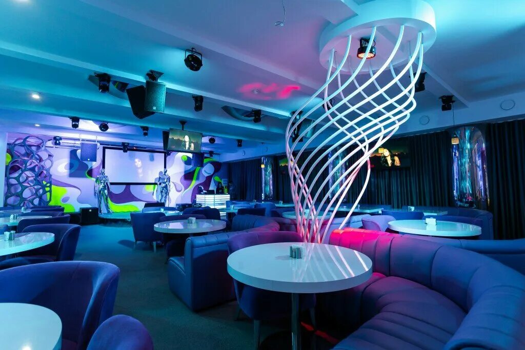 Гостиница пипл чебоксары. Проспект максима горького 7 чебоксары. Отель people чебоксары. People просп. Гостиница пипл чебоксары.