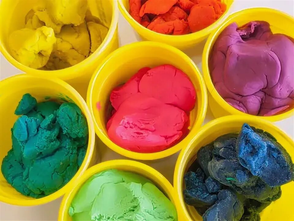 a great recipe for homemade play-doh + an intro to the basics of color. Homemade