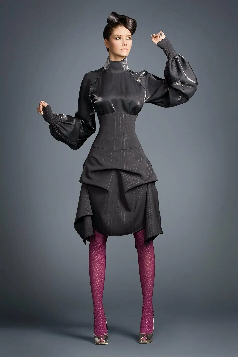 Необыкновенная одежда. Необычные костюмы. Виктор и рольф показ 2005. Необычные платья. Необыкновенная одежда.