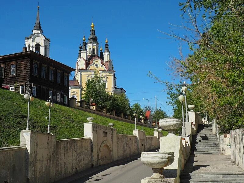 Воскресный район. Воскресенская гора Томск. Церковь Воскресенская гора Томск. Томск памятники Воскресенская гора. Томск с Воскресенской горы.