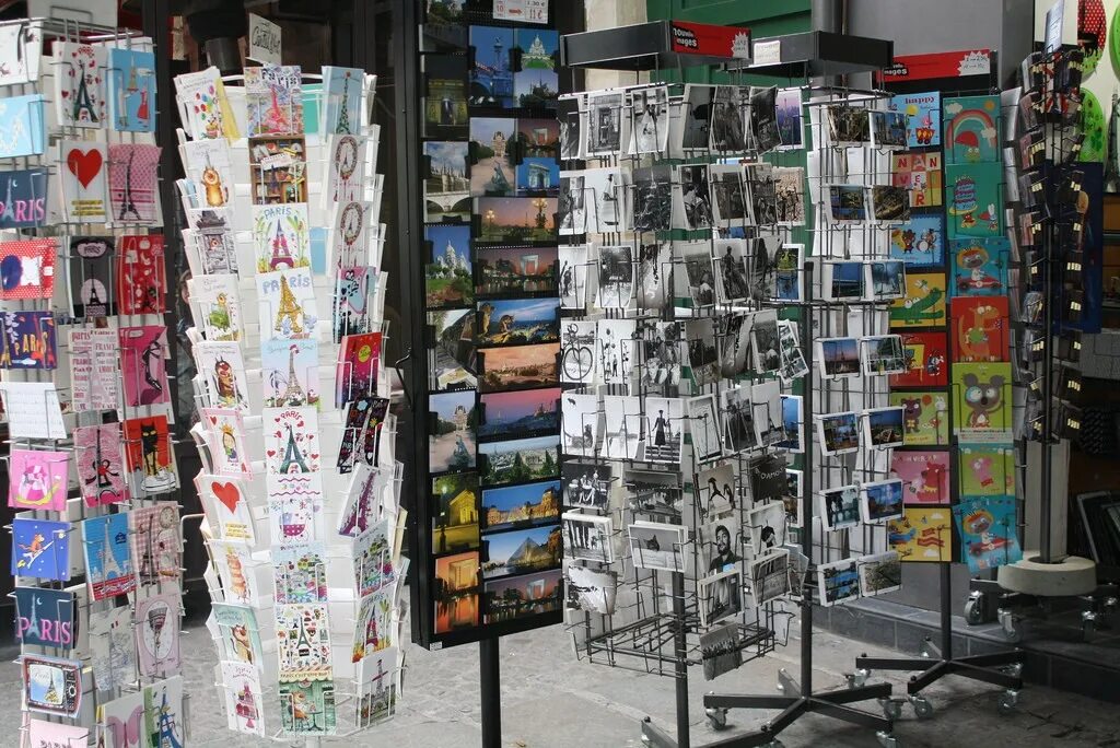 необычные подарки из парижа. парижские сувениры. париж сувениры. что привести из парижа. парижские сувениры.