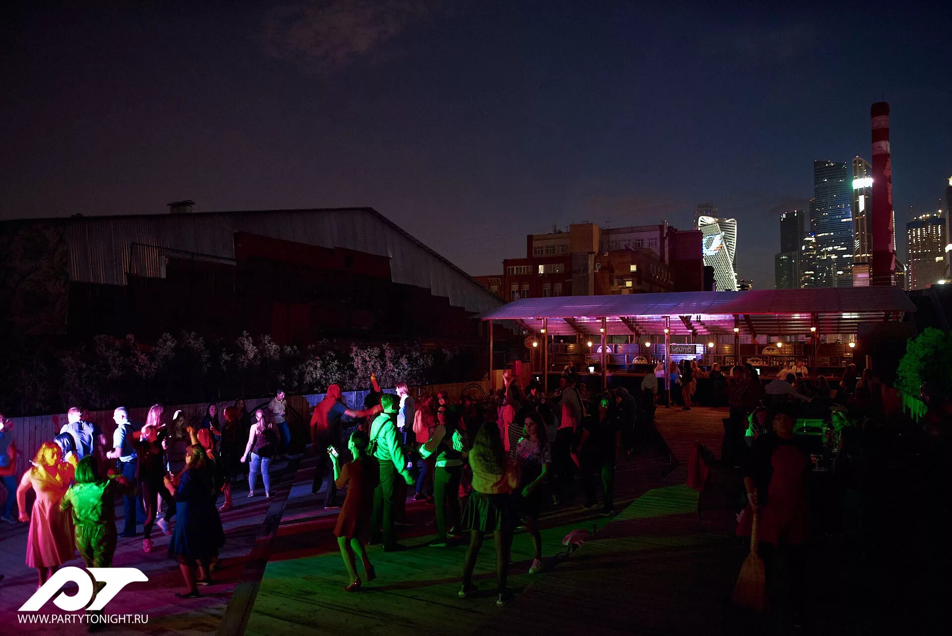 Развлекательный центр в обнинске. Клуб старуха обнинск. Дискотека старый город обнинск. Старый город, обнинск, улица мигунова. Старуха обнинск дискотека.