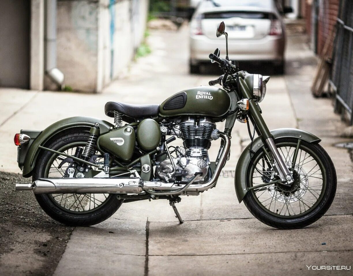 Энфилд мотоцикл купить. Мотоцикл Роял Энфилд 500. Royal Enfield Classic 500cc. Мотоцикл Royal Enfield. Мотоцикл Royal Enfield Classic.