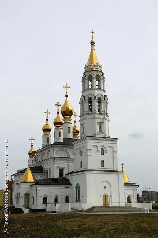 храм святых божиих строителей в академическом районе екатеринбурга. благовещенская церковь святых божиих строителей, екатеринбург. храм в академическом районе. храм божьих строителей екатеринбург академический. храм святых божьих строителей екатеринбург.