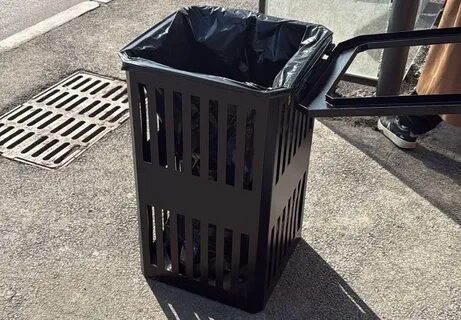 Үлкен әтештерді соратын әйелдердің қатысуымен ретро порно