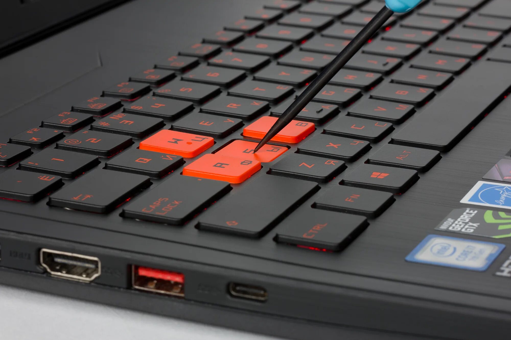 Ноутбук с буквой v. ASUS ROG Strix gl502vmk. Клавиатура ноутбучная асус Рог. Клавиатура асус Рог Стрих ноутбук. Кнопки клавиатуры ноутбука ASUS ROG.