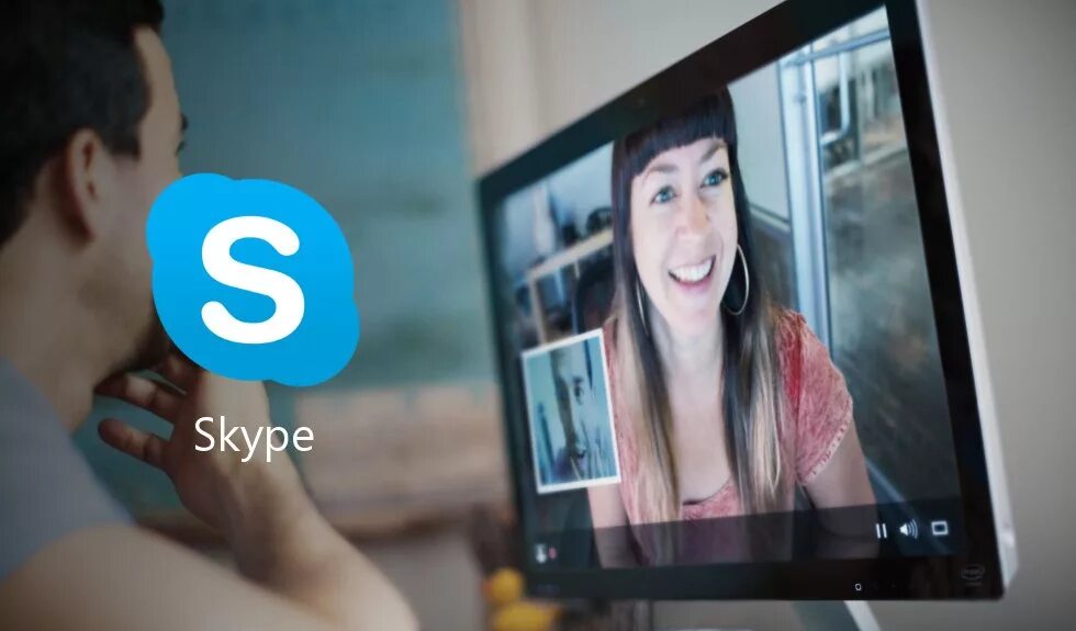 Видеоконференция в скайпе. Skype видеозвонок. Фото для скайпа. Разводы девушек по скайпу. Девочка в скайпе.