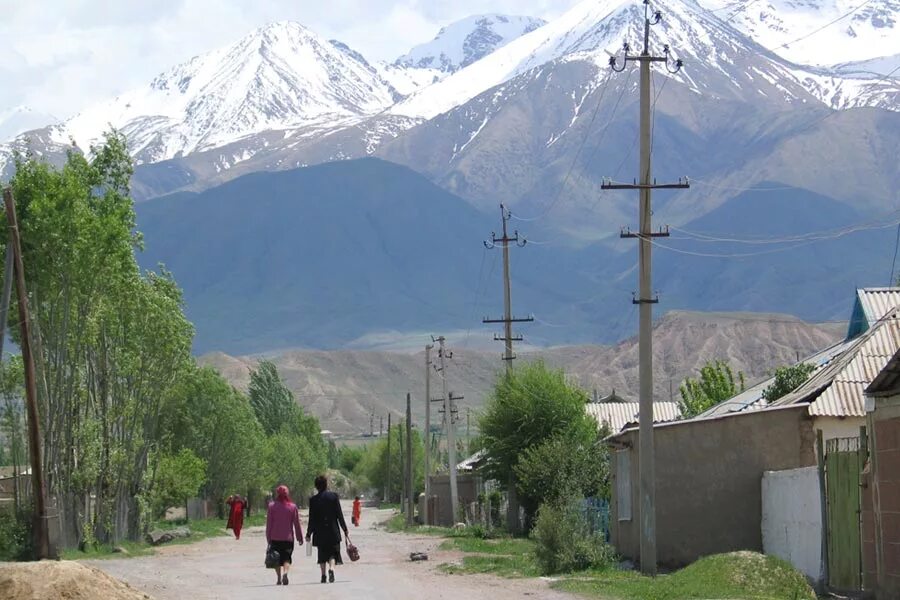 Поселки киргизии. Село Кочкорка Киргизия. Сосновка Киргизия. Сумсар Киргизия. Тянь Шань.Хайдаркан.