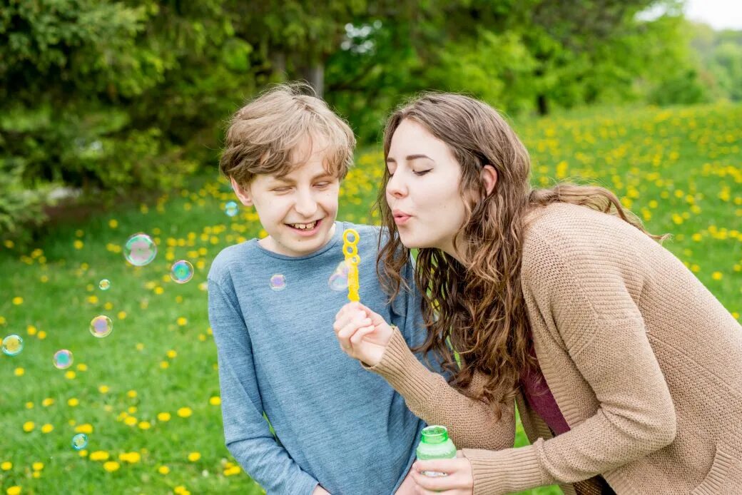 Сиблинги. Elder and little. Elder brother and little brother. Older sister younger brother