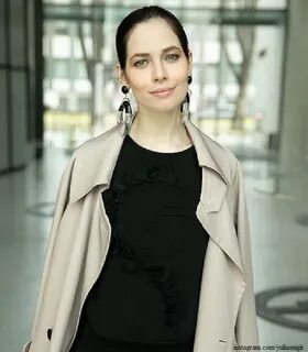 Актриса снигирь