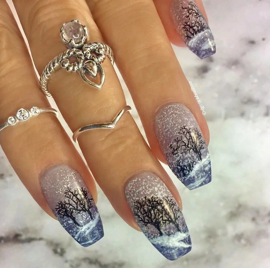 Зимние ногти. Зимние ногти. Новогодний френч. Зимний нюдовый маникюр 2022. Красивый зимний маникюр.