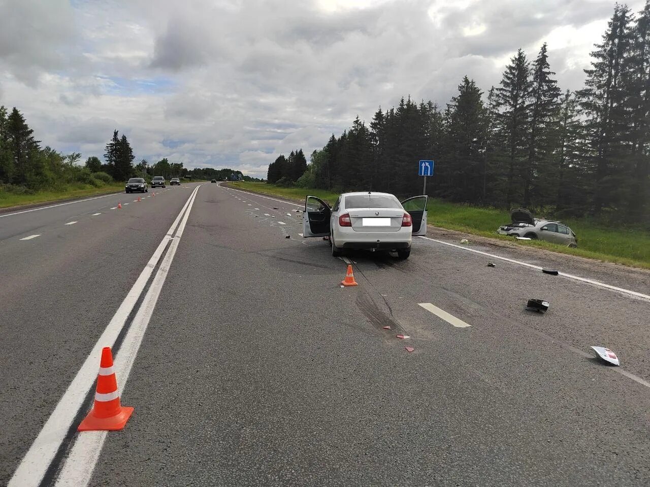 дтп в вологодской области за сутки. дтп в вологде вчера на ленинградской. аварии в вологде за последние сутки. дтп вологды за сутки. фото аварий автомобилей.