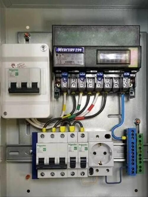 Трёхфазное напряжение 380 вольт схема. Трехфазный провод 380 вольт. 3х фазный щиток. Схема подключения щита учета электроэнергии 220в. Счётчик на 380 вольт прямого включения.