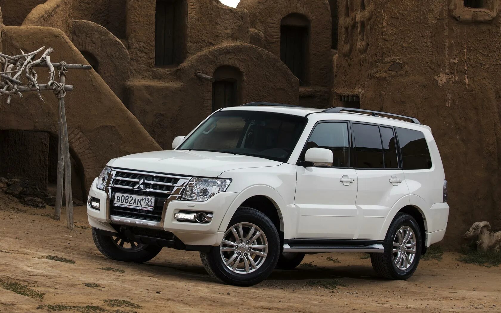 Pajero 4 поколение. паджеро 4 годы выпуска. паджеро 4 годы выпуска. митсубиси паджеро 4. Mitsubishi pajero iv 2006.