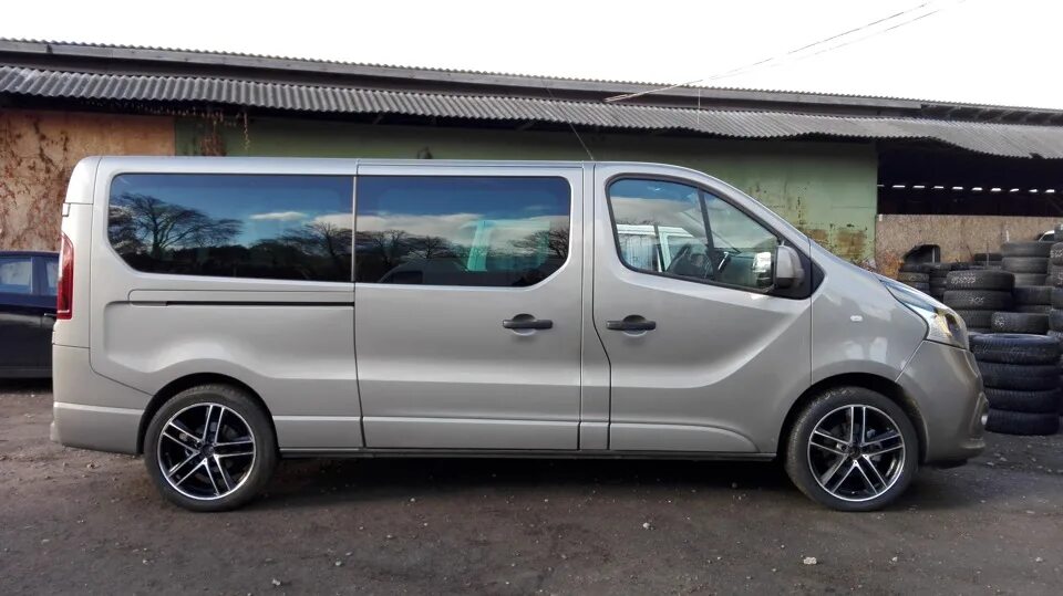 Рено трафик 1.6. Рено трафик 3. Renault Trafic диски r16. Диски Рено трафик 2. Диски на Рено трафик 3.