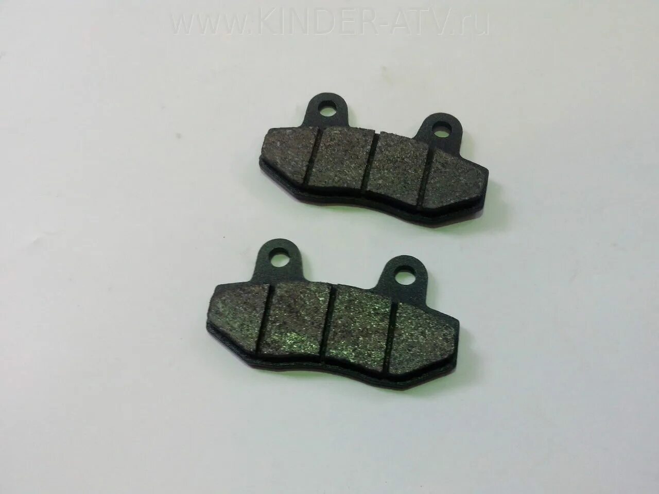 Тормозные колодки м 2141. Фиксатор тормозной колодки ниссан нр300. Передние тормозные колодки москвич 2141. Колодка тормозная 412-3501090 москвич-412. Колодки м.