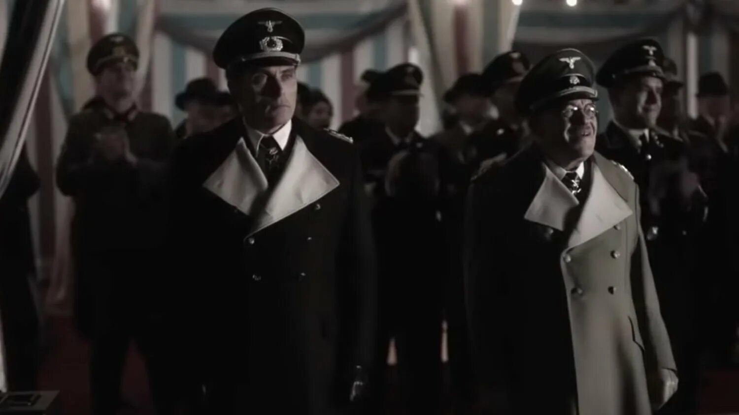 The man orders a. Man in the High Castle Гиммлер. Джон Смит человек в высоком замке.