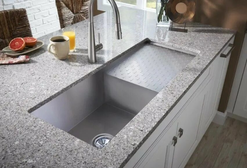 Раковина Kitchen Sink кухонная. Мойка Kitchen Sink 4843. Столешница кварц и мойка нержавейка. Кварц агломерат мойка накладная.