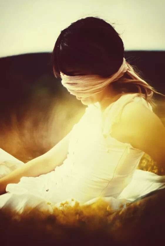 человек на пробежке. больные привязанности фото. зависит от обстоятельств цитаты. невозможно убежать от того что внутри нас фото с текстом. убегать удаться.