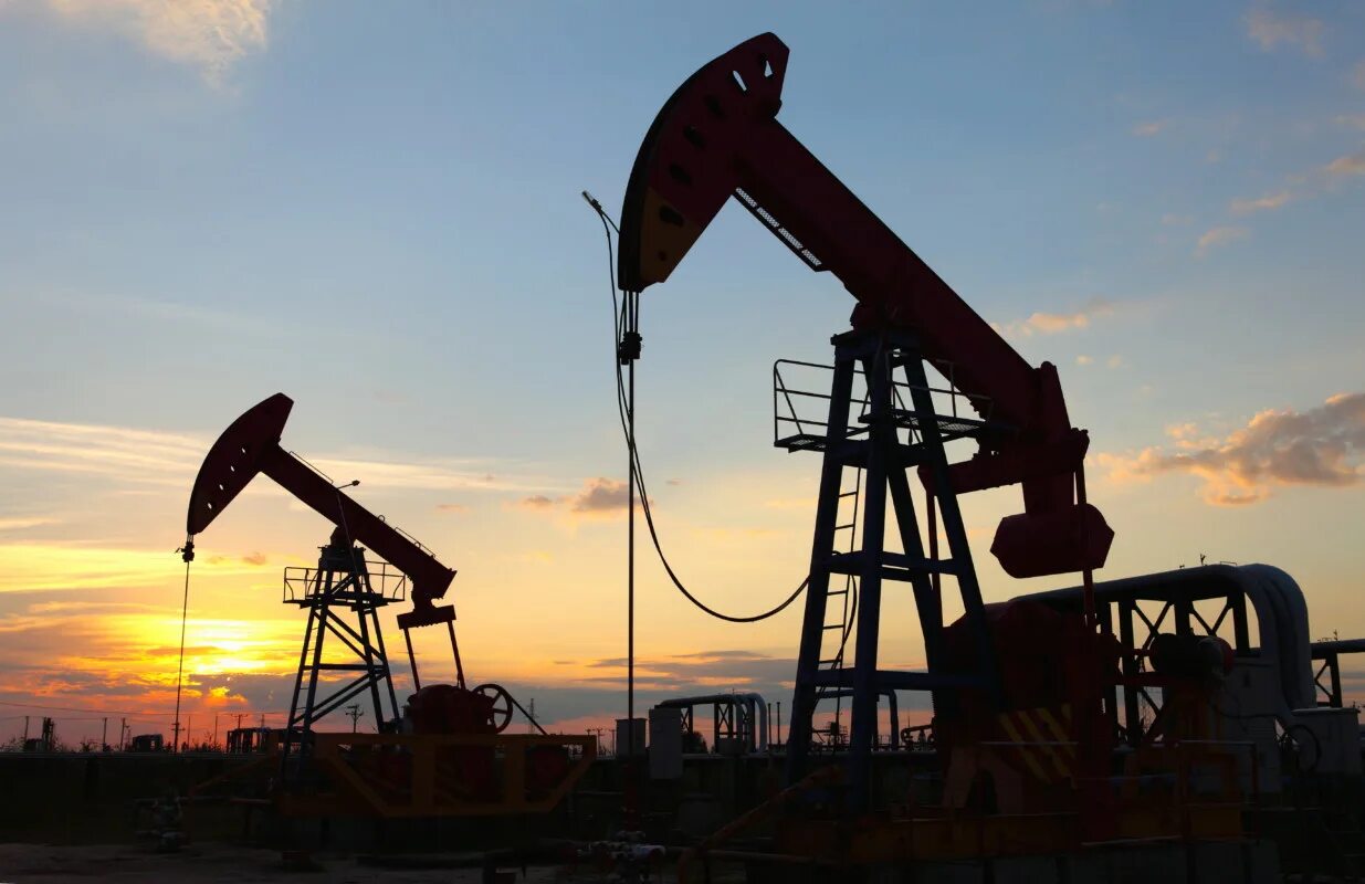 Добыча нефти и газа в Самарской области. Добыча нефти и полезных ископаемых. Нефть и ГАЗ полезные ископаемые.