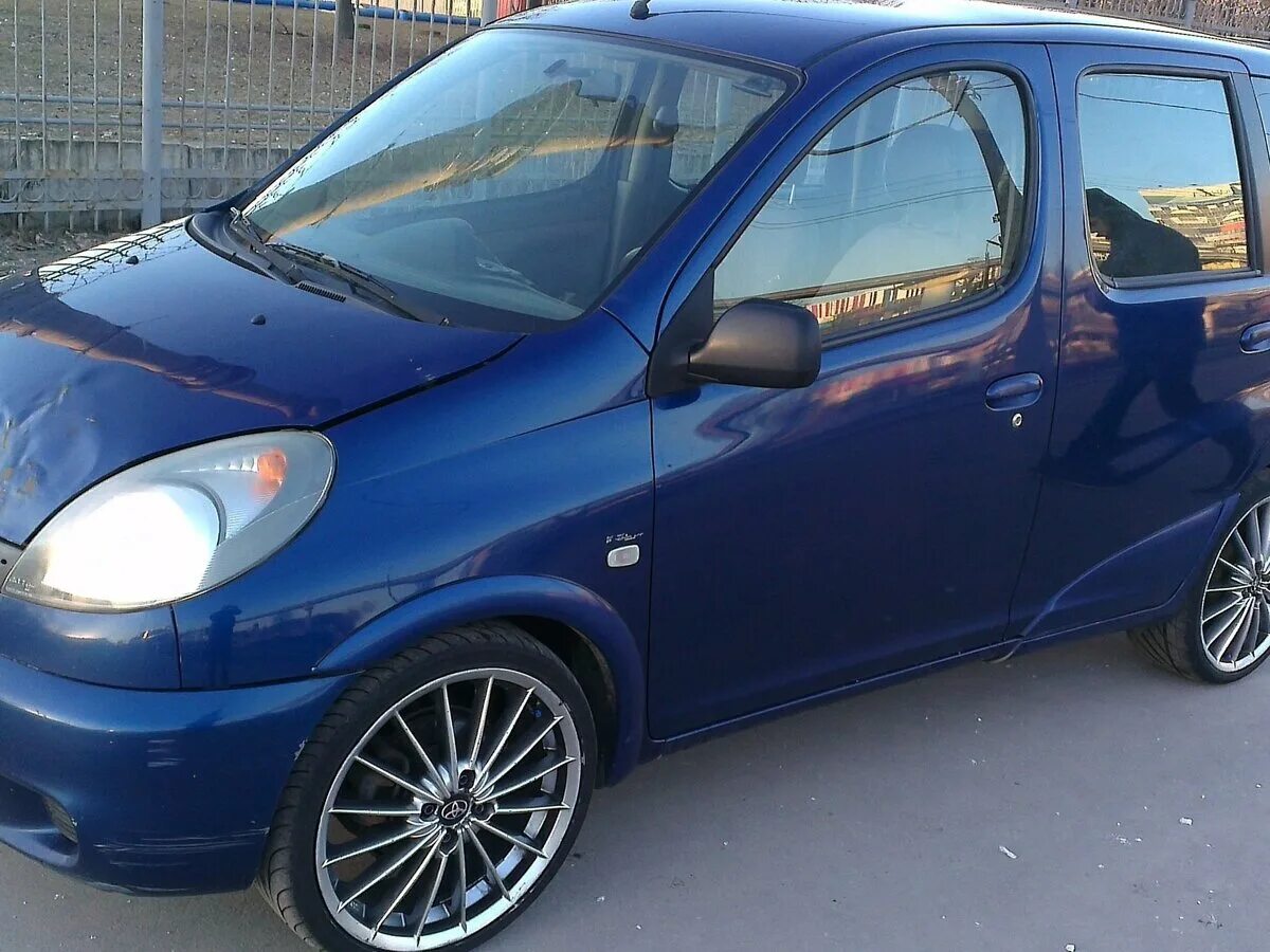 Ярис 2000 год. Toyota Yaris 2000. Тойота Yaris 2000. Тойота Ярис версо 2000 год. Тойота Ярис 2000 синяя.