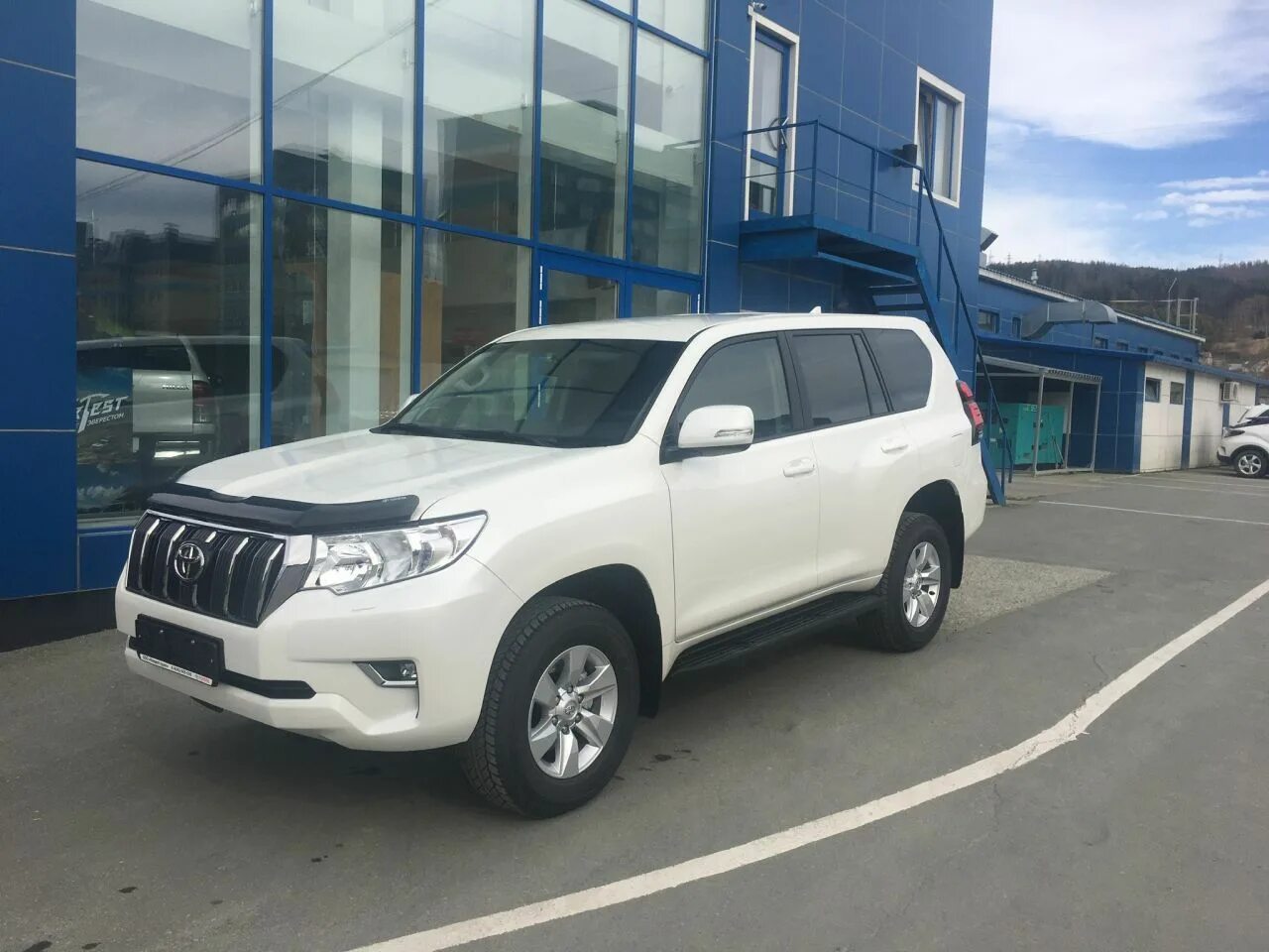 Toyota land cruiser prado 2019 белый. Прадо 150 2023. Toyota land cruiser prado 2019. Toyota land cruiser prado 2019 белый. Прадо 150 рестайлинг 2.