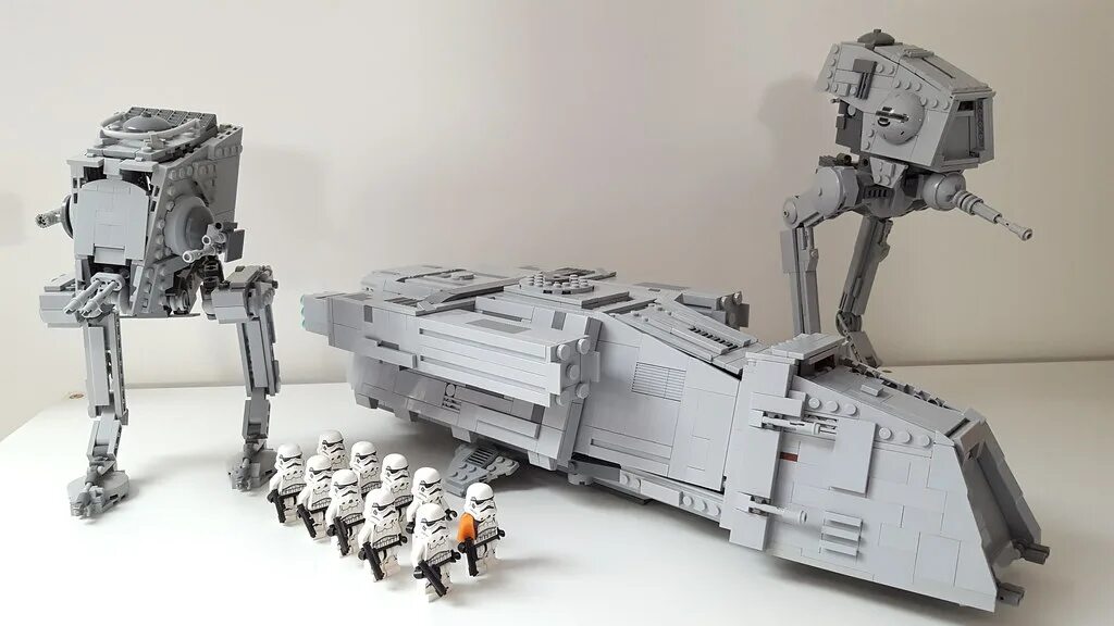 Лего star wars 75150. Шагоход ат ат лего 10+ набор. Lego сокол тысячелетия 75105. Аналог звездных войн. Аналог звездных войн.