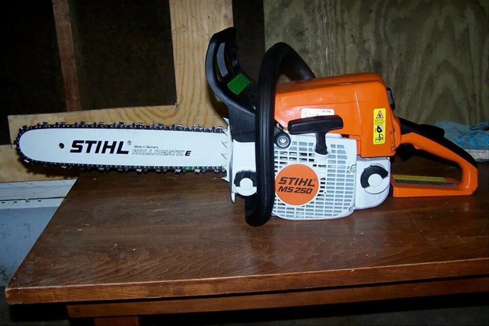 Штиль ростов. Бензопила Stihl MS 250. Пила штиль ms250. Бензопила Stihl MS 250 14". Stihl ms250 китайский.