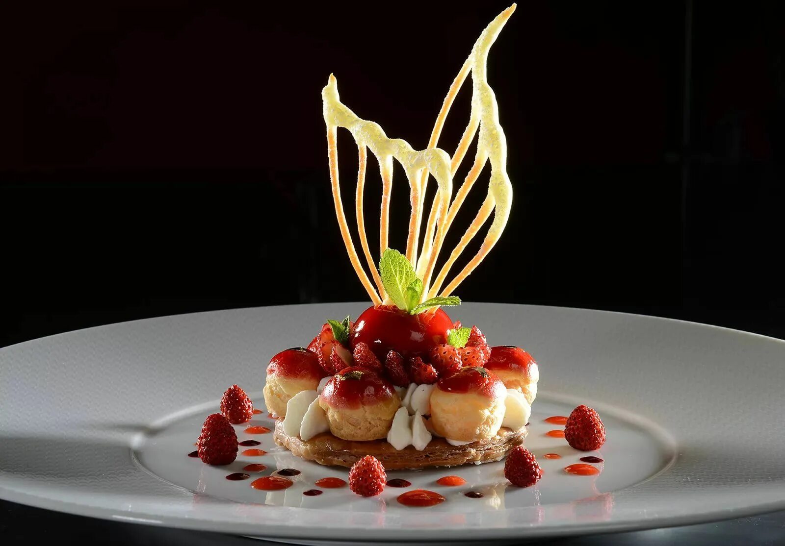 красивая оригинальная выпечка. кулинарное блюдо на конкурс. выкладка блюд в кулинарии. красивые кулинарные блюда. канапе и тарталетки для фуршета.