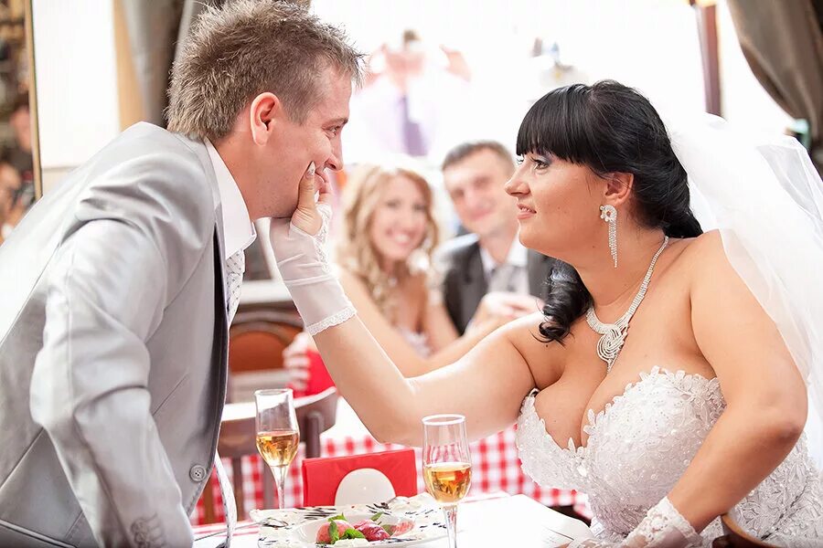 Изменяет парню. Русские девушки в купальниках. Стефани сеймур двойное проникновение. Жена девичья. Жена девичья.