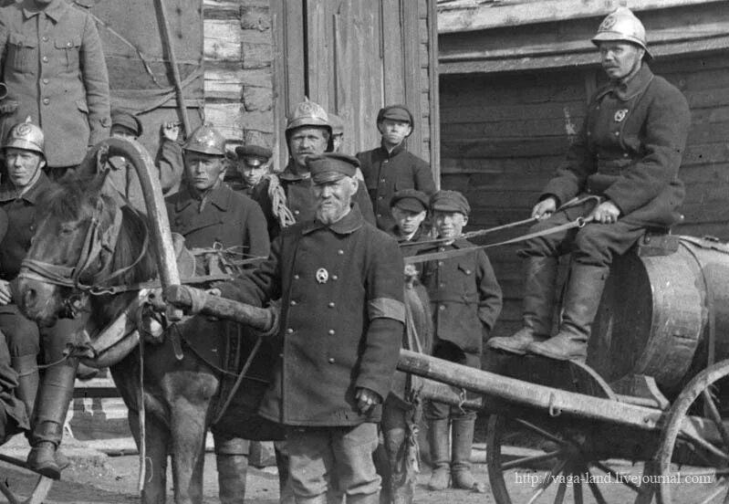 Первая пожарная команда. Пожарные Российской империи. Пожарная команда 19 века. Пожарная команда 20 век.