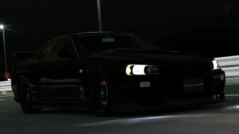 Nissan skyline black