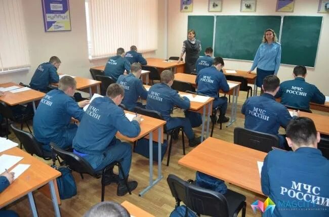 Образование мчс. Курсанты мчс владивосток. Федеральные службы мчс. Учеба мчс. Курсанты мчс россии академия.