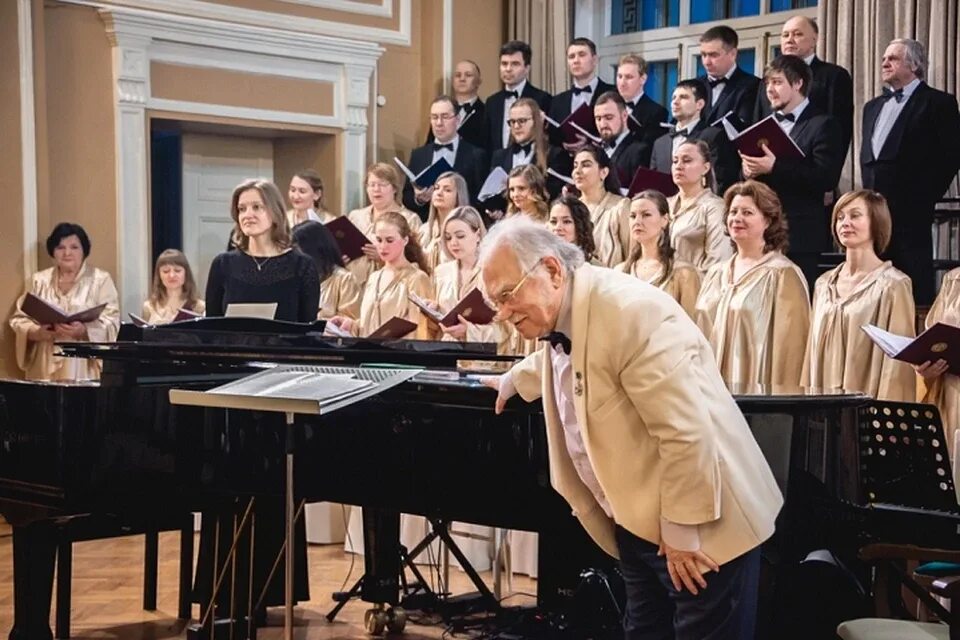 Был руководителем хора. Был руководителем хора. Павел хайновский хоровой дирижёр. Академический мужской хор. Был руководителем хора.