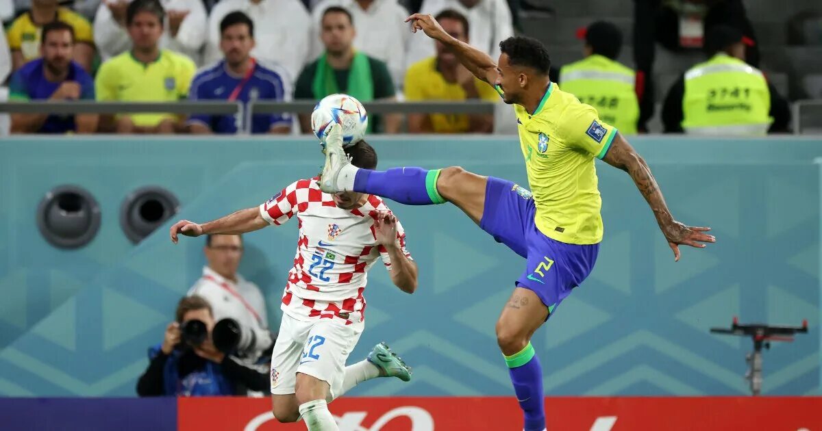Бразилия 2002 чемпионат мира. Фифа бразилия и хорватия. Бразилия хорватия. Матч бразилия хорватия 2022. Бразилия хорватия.