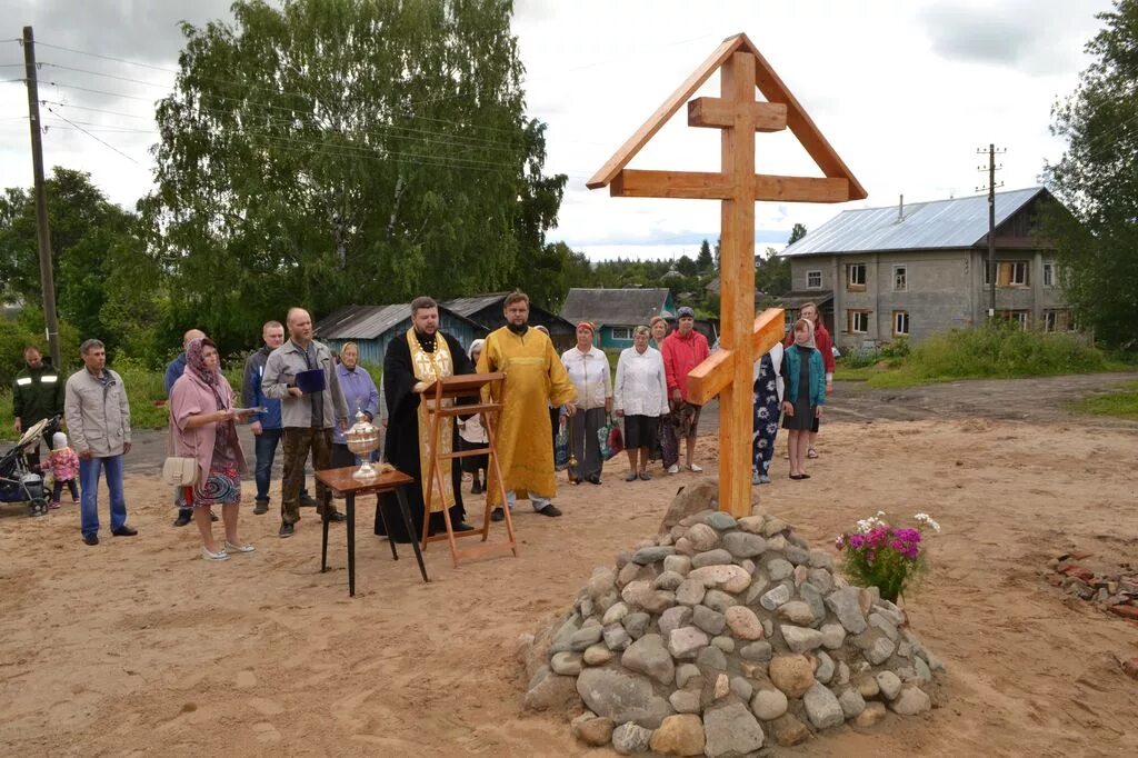 Погода устье кубенское вологодской на 10 дней. Кубенское Вологодский район. Кубенское село село Вологодского. Димитриевская Церковь Кубенское. Каменный спас в Кубенском.