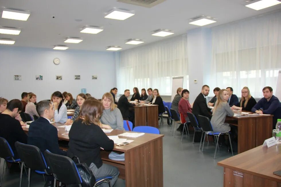 Школа государственного служащего. Молодежь и предпринимательство. 25 лет государственной службы. Аттестаиц яработников. Коллектив в офисе.