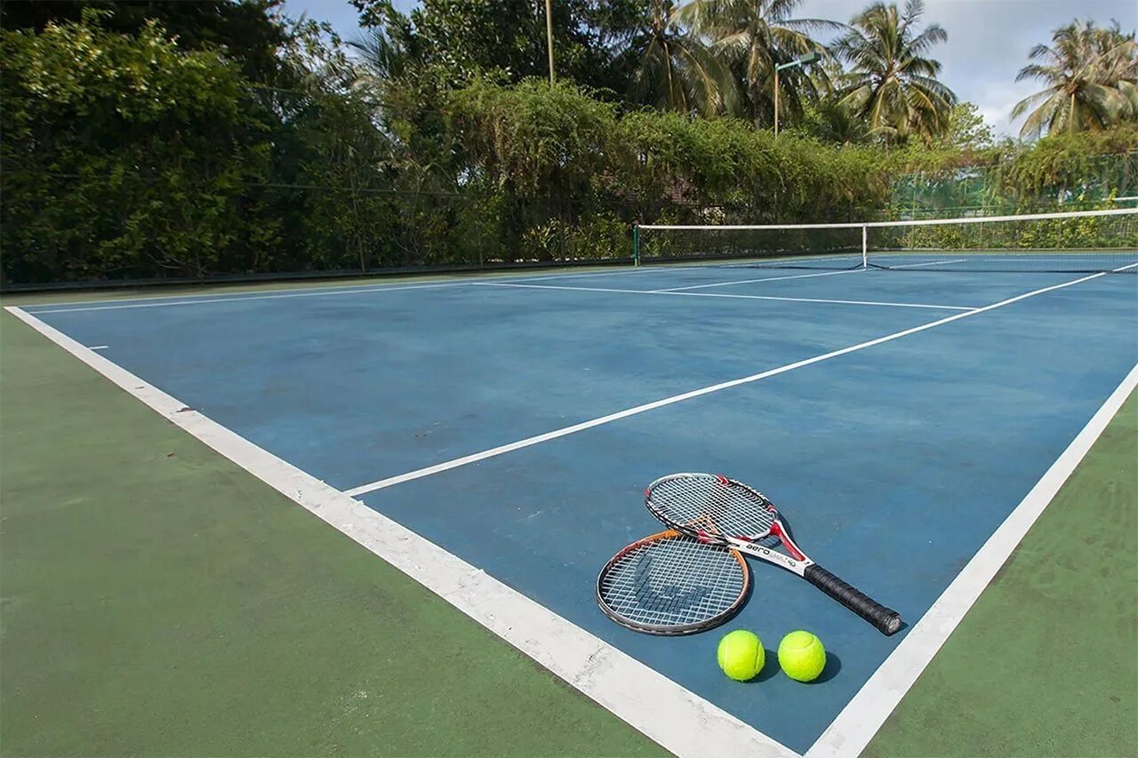 Теннисный корт us open. Самарканд теннисные корты. Теннисный мяч tennis. Сад имени баумана теннисный корт. Теннисе телефон.
