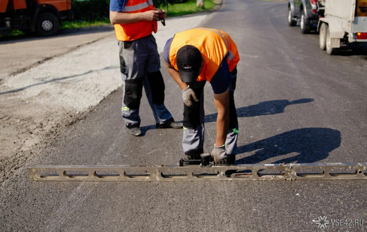 Рабочий попал. Рабочий попал. Нарушение техники безопасности. Ремонт дорог уфа. Обвал в шахте.