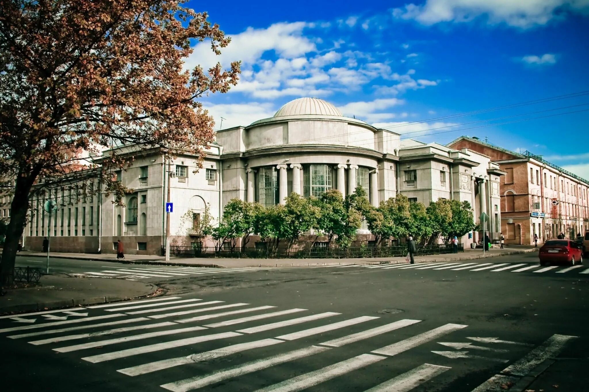 Центральная военно-морская библиотека. Кронштадт дворец культуры. Советская 49 кронштадт. Морская библиотека санкт петербург. Военно-морская библиотека санкт-петербург.