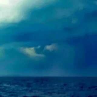 Небо в глазах море