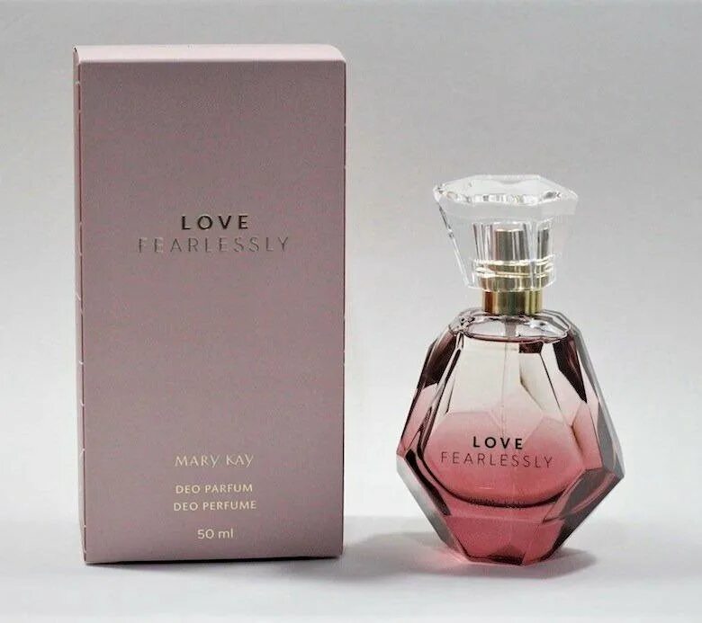 Парфюмерная вода live fearlessly mary kay. Fearlessly mary kay. Love fearlessly mary kay. Fearlessly mary kay. Live fearlessly аромат mary kay.