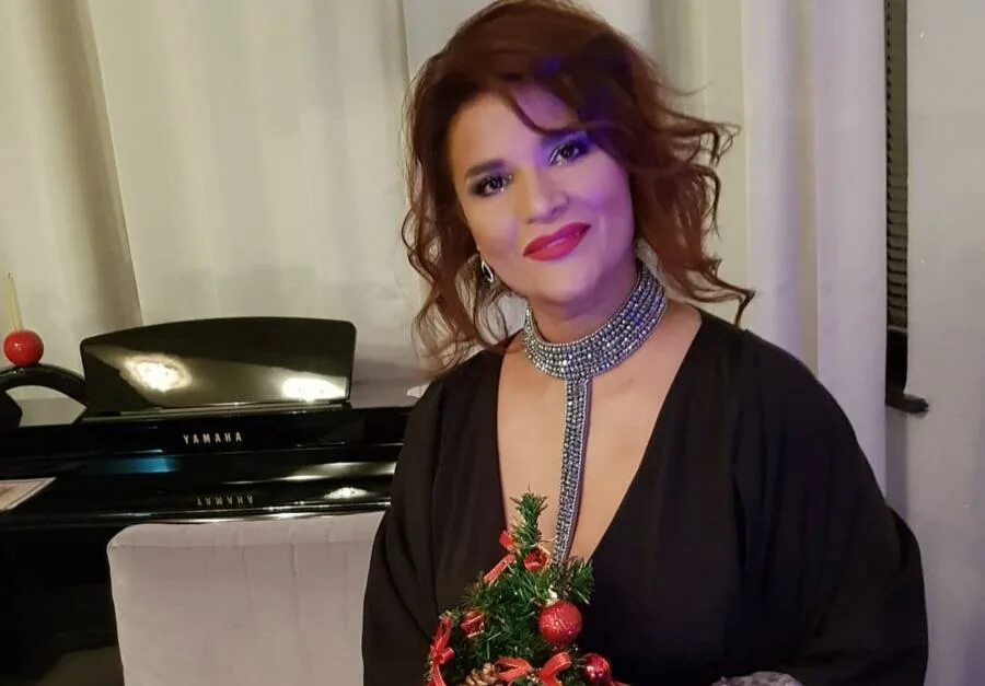 Xumar qedimova sevdim seni mp3. Xumar qedimova 2022. Хумар гадимова возраст. Xumar qedimova sevdim seni mp3. Xumar qedimova cavanliq.