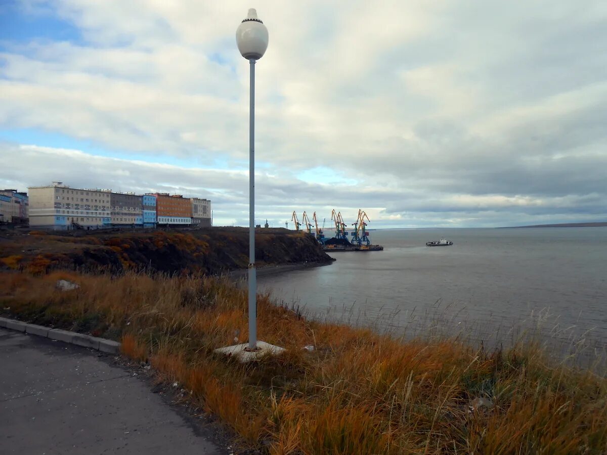 якутия хабаровск. Superjet 100 якутия. дальний восток на карте россии. анадырь владивосток самолет. хабаровск анадырь.