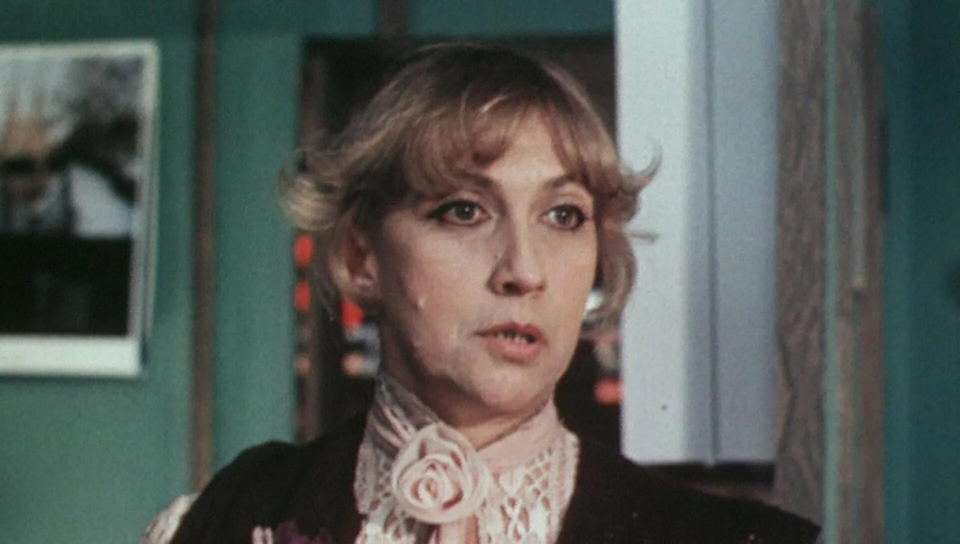 софико чиаурели - "ищите женщину" (1982) "ищите женщину" (1982). софико чиаурели в фильме ищите женщину. софико чиаурели. ищите женщину похожие. софико чиаурели и куравлев в фильме.