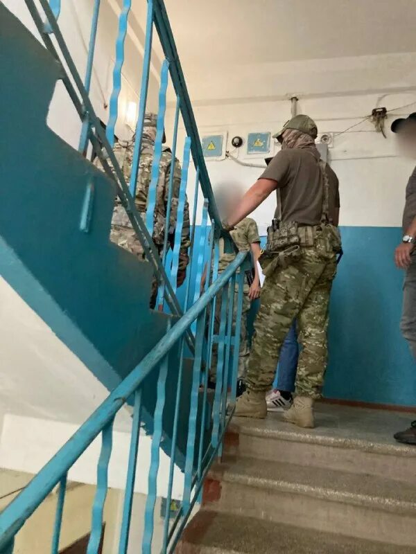 Авито служба вч 14086 камчатка. По бокам конвой. День конвоя уфсин. Конвой вологда. Конвой из вологды.