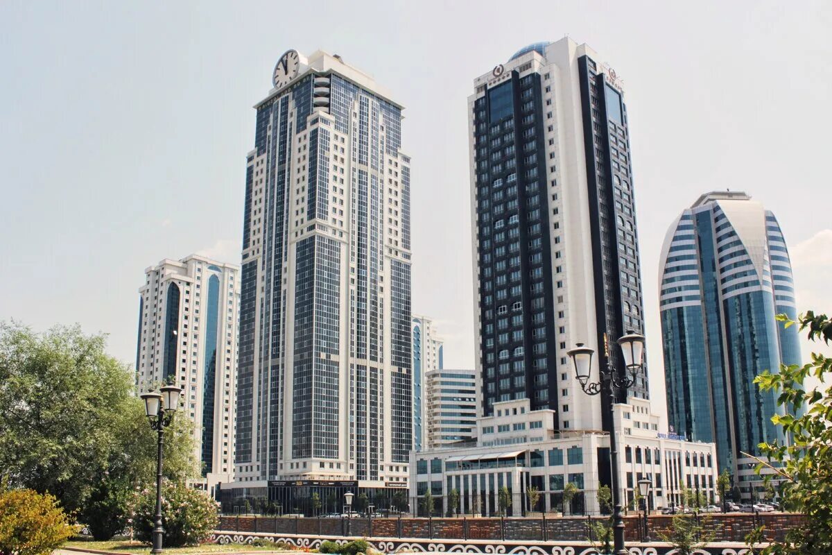 Грозный сити 40 этажное здание фото Pin on high-rise building fire safety