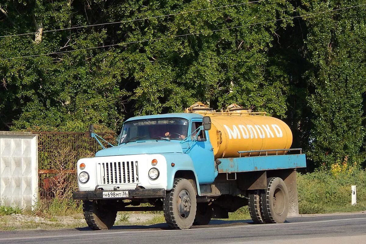 Машина газ 3. Газ 51 автобус. Газ 52 03 бортовой. Ацпт 3. Газ-03-30.